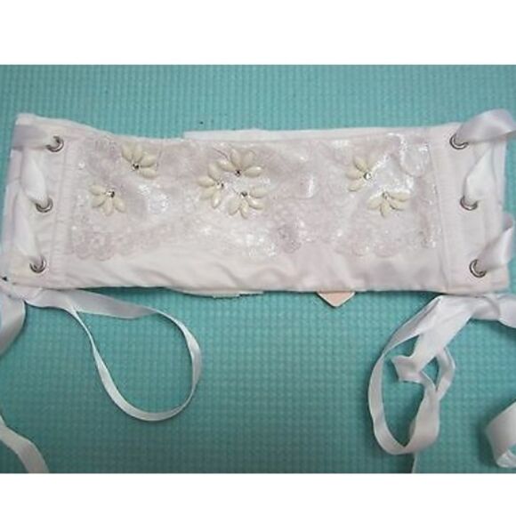Bridal white VS beaded satin waist cincher xs/sm - Picture 1 of 4